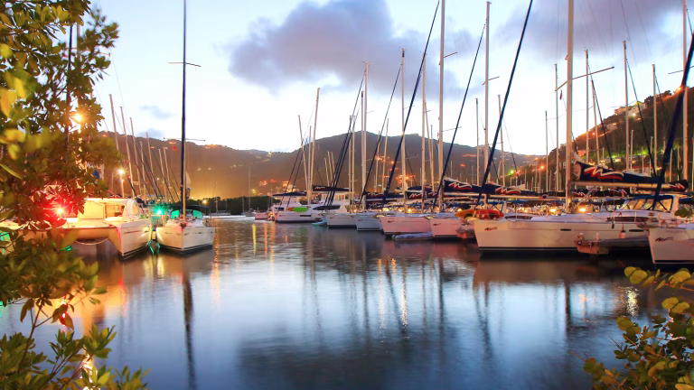 5 razones para navegar en las Islas Vírgenes Británicas esta Navidad